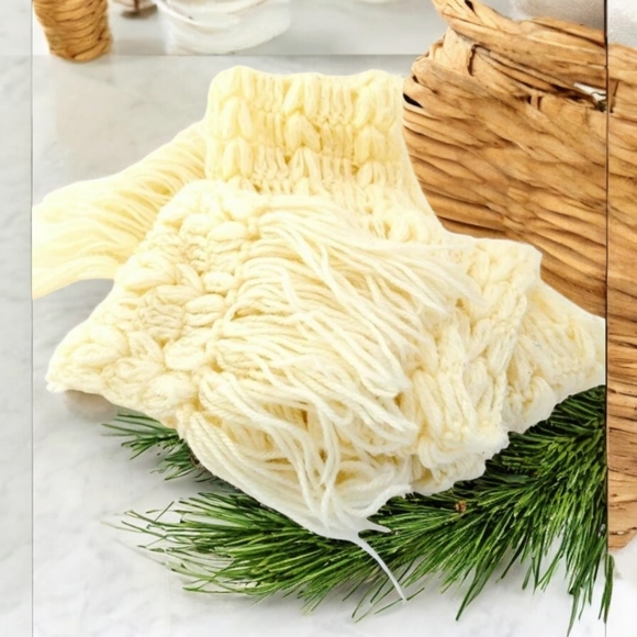 Winter white chunky knit fringed scarf - Picture 2 of 4